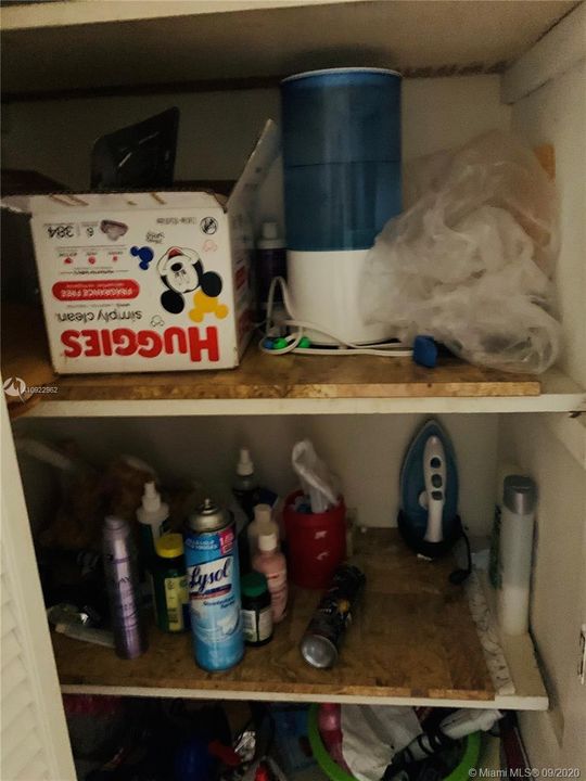 Vendido Recientemente: $270,000 (4 camas, 2 baños, 2040 Pies cuadrados)