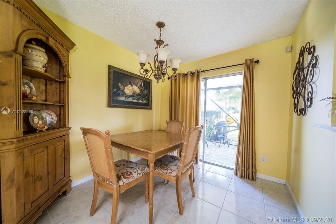 Vendido Recientemente: $225,000 (3 camas, 2 baños, 1178 Pies cuadrados)