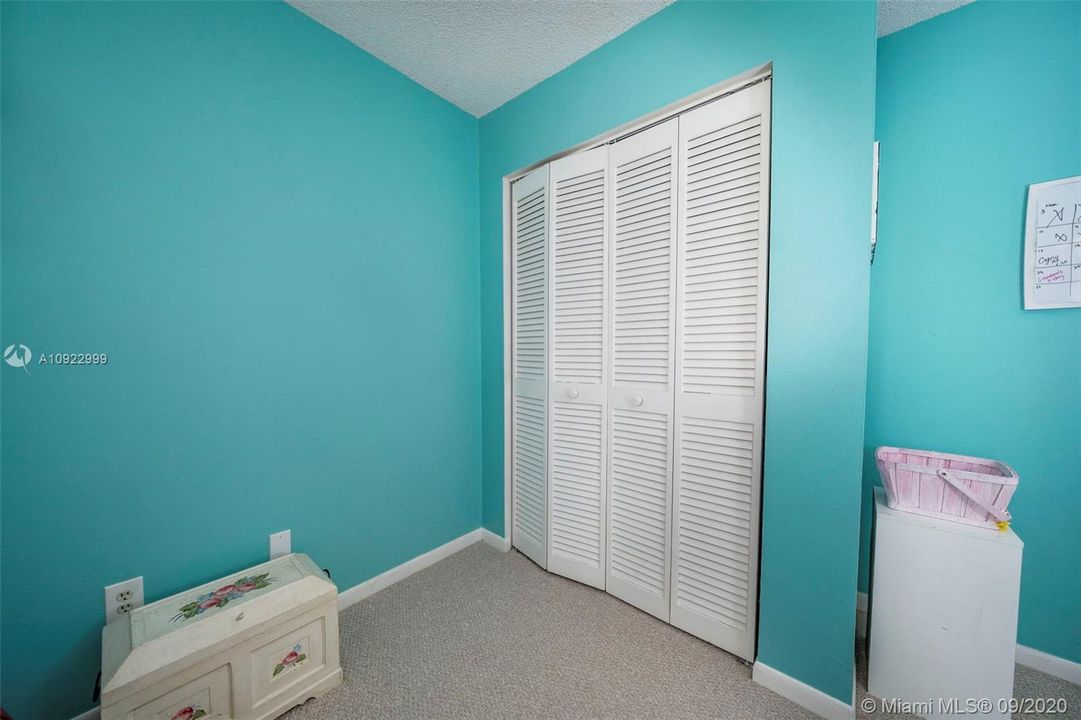 Vendido Recientemente: $225,000 (3 camas, 2 baños, 1178 Pies cuadrados)