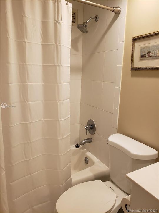 Recently Rented: $1,550 (1 beds, 1 baths, 883 Square Feet)