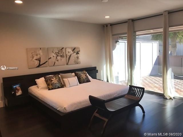 Recently Sold: $229,000 (3 beds, 2 baths, 1690 Square Feet)