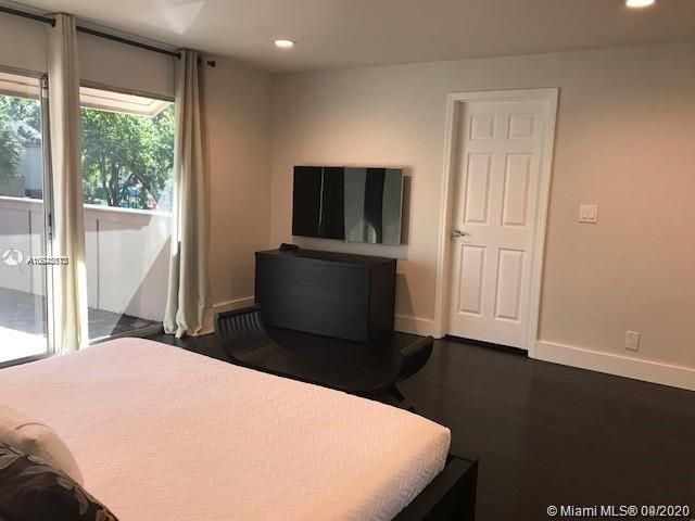 Recently Sold: $229,000 (3 beds, 2 baths, 1690 Square Feet)