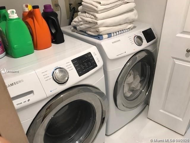 Recently Sold: $229,000 (3 beds, 2 baths, 1690 Square Feet)