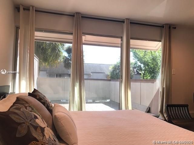 Recently Sold: $229,000 (3 beds, 2 baths, 1690 Square Feet)