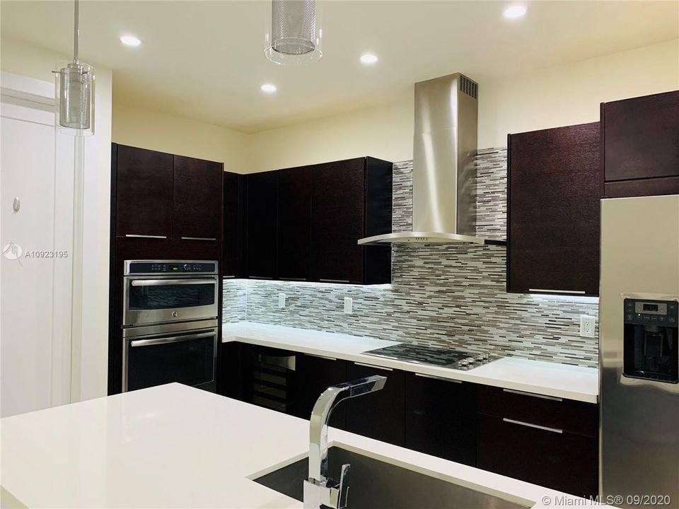 Recently Rented: $3,550 (4 beds, 3 baths, 1862 Square Feet)