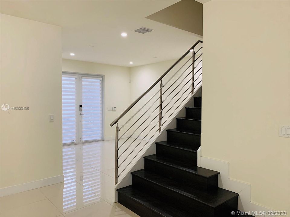Recently Rented: $3,550 (4 beds, 3 baths, 1862 Square Feet)