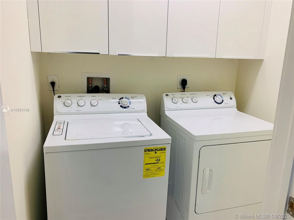 Recently Rented: $3,550 (4 beds, 3 baths, 1862 Square Feet)