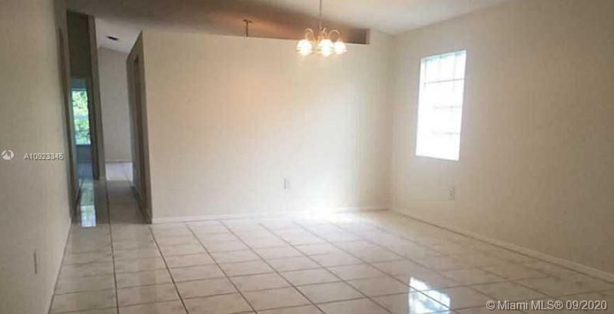 最近租的: $2,630 (3 贝兹, 2 浴室, 1663 平方英尺)