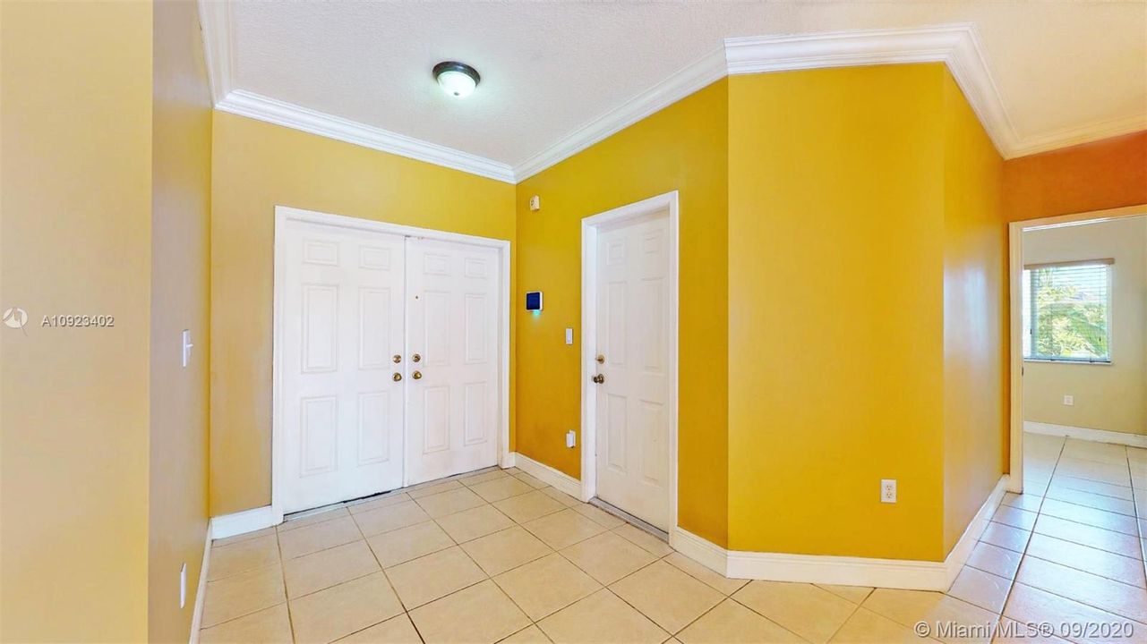 Vendido Recientemente: $475,000 (4 camas, 2 baños, 0 Pies cuadrados)