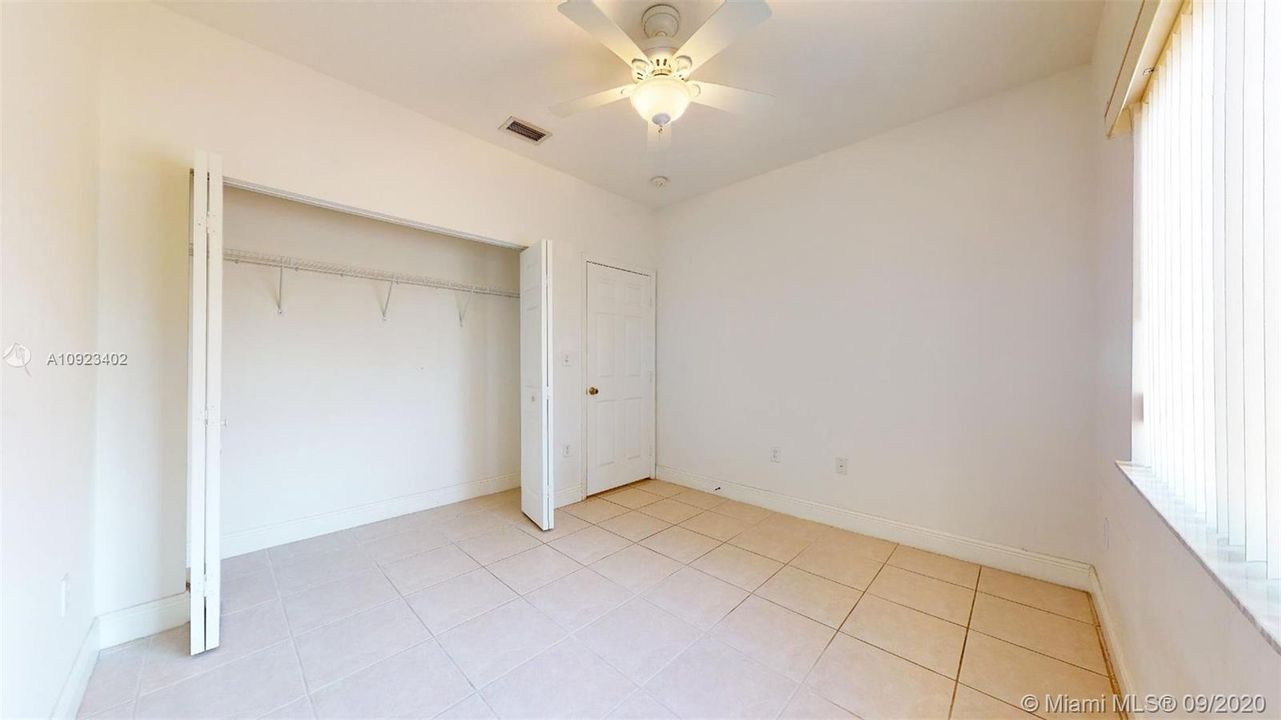 Vendido Recientemente: $475,000 (4 camas, 2 baños, 0 Pies cuadrados)
