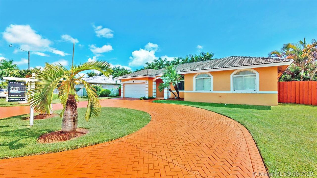 Vendido Recientemente: $475,000 (4 camas, 2 baños, 0 Pies cuadrados)