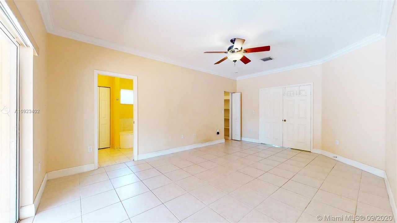 Vendido Recientemente: $475,000 (4 camas, 2 baños, 0 Pies cuadrados)