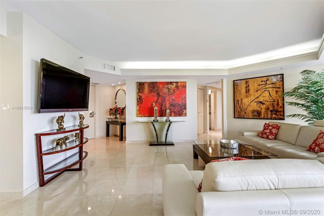 Recently Sold: $429,000 (3 beds, 2 baths, 1950 Square Feet)