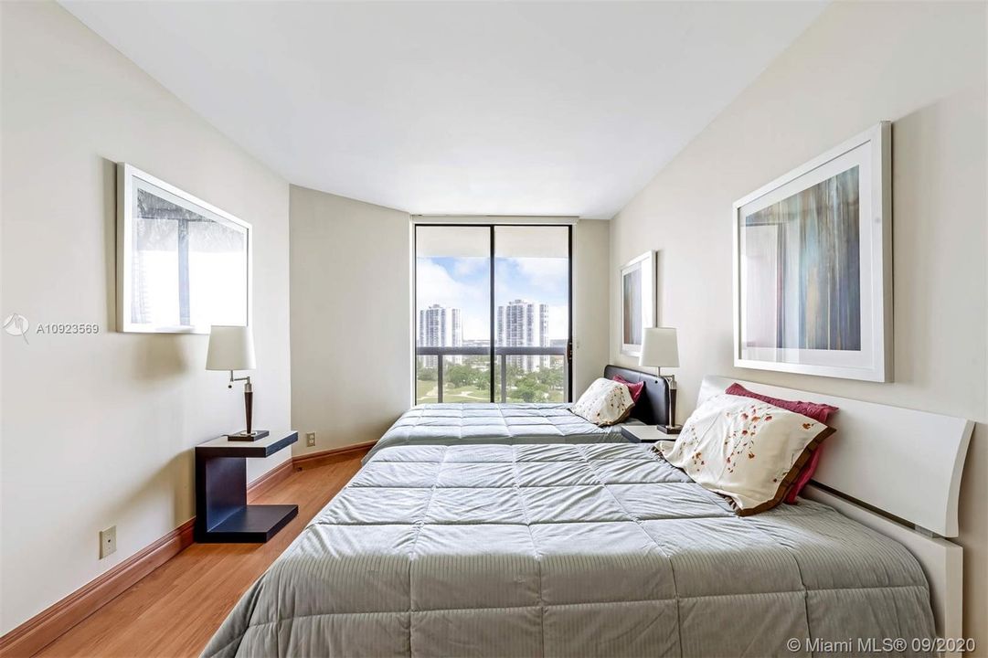 Recently Sold: $429,000 (3 beds, 2 baths, 1950 Square Feet)