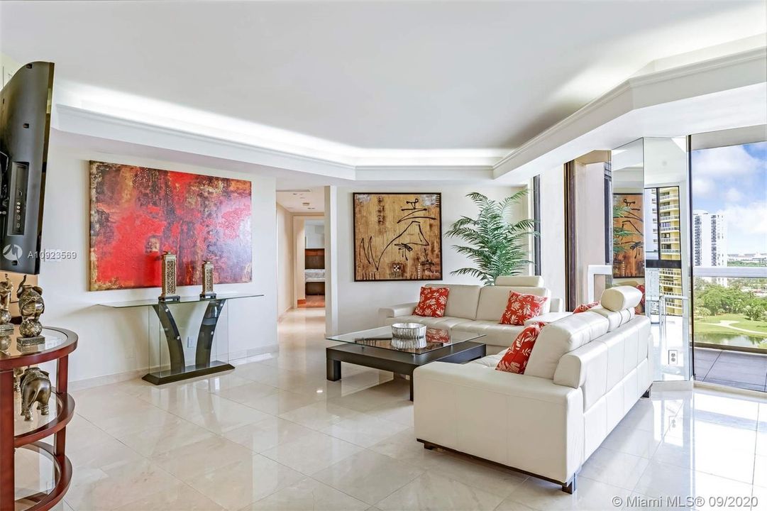 Recently Sold: $429,000 (3 beds, 2 baths, 1950 Square Feet)