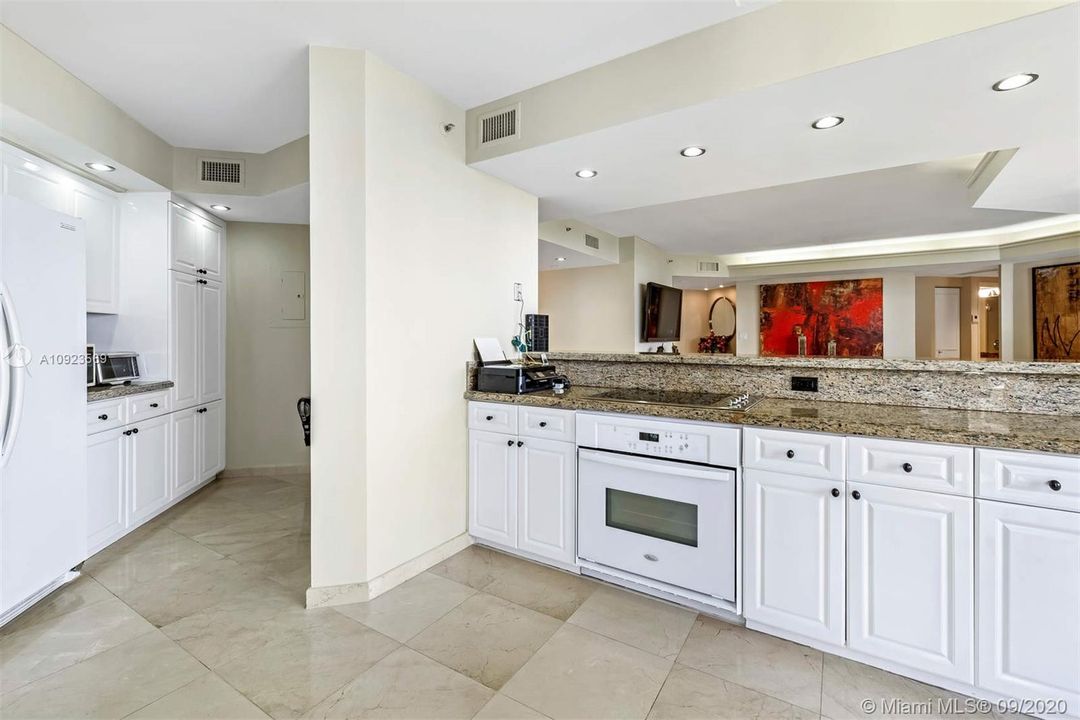 Recently Sold: $429,000 (3 beds, 2 baths, 1950 Square Feet)