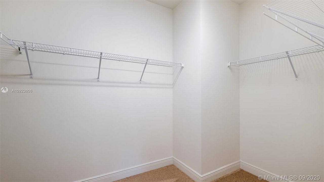 Недавно арендовано: $3,900 (3 спален, 3 ванн, 2438 Квадратных фут)