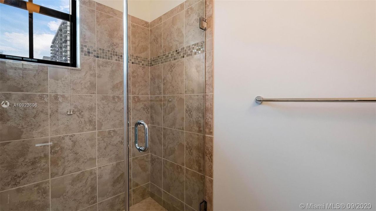 Недавно арендовано: $3,900 (3 спален, 3 ванн, 2438 Квадратных фут)