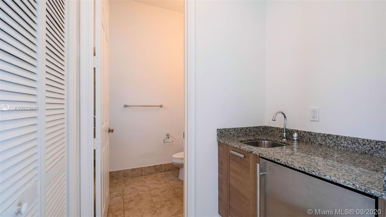 Недавно арендовано: $3,900 (3 спален, 3 ванн, 2438 Квадратных фут)