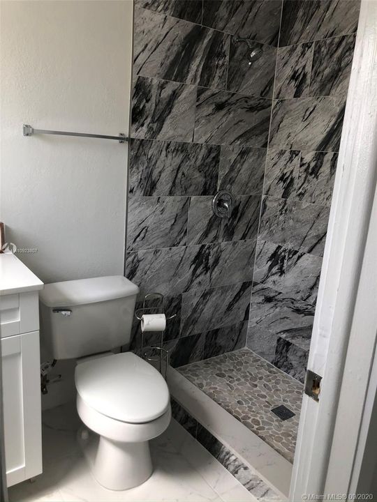 Недавно продано: $365,000 (3 спален, 2 ванн, 1602 Квадратных фут)