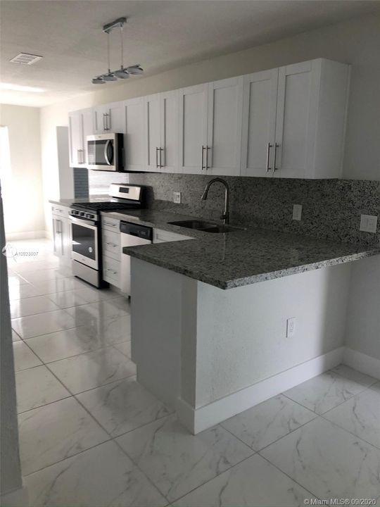 Недавно продано: $365,000 (3 спален, 2 ванн, 1602 Квадратных фут)