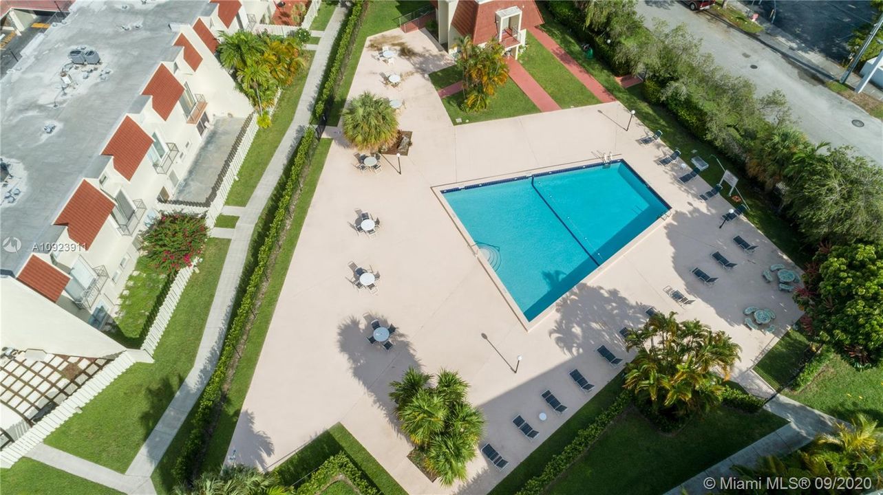 Recently Sold: $247,000 (2 beds, 2 baths, 1300 Square Feet)