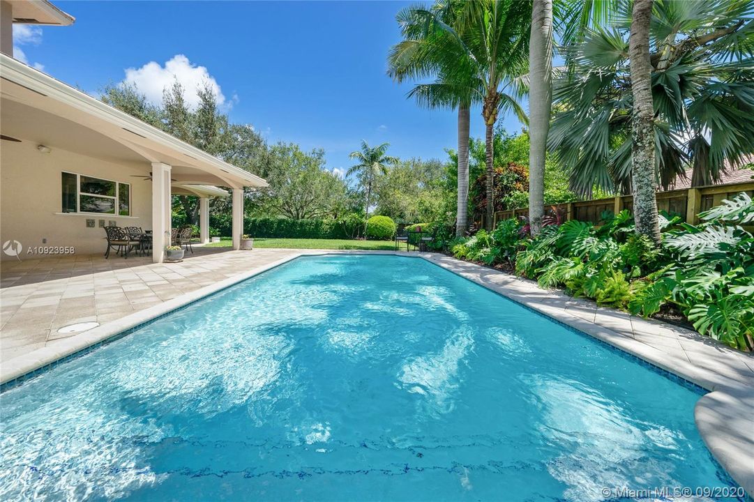 Recently Sold: $1,325,000 (5 beds, 5 baths, 4619 Square Feet)