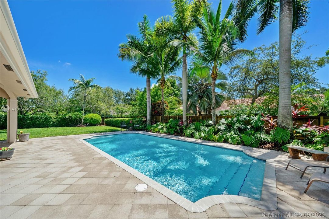 Recently Sold: $1,325,000 (5 beds, 5 baths, 4619 Square Feet)