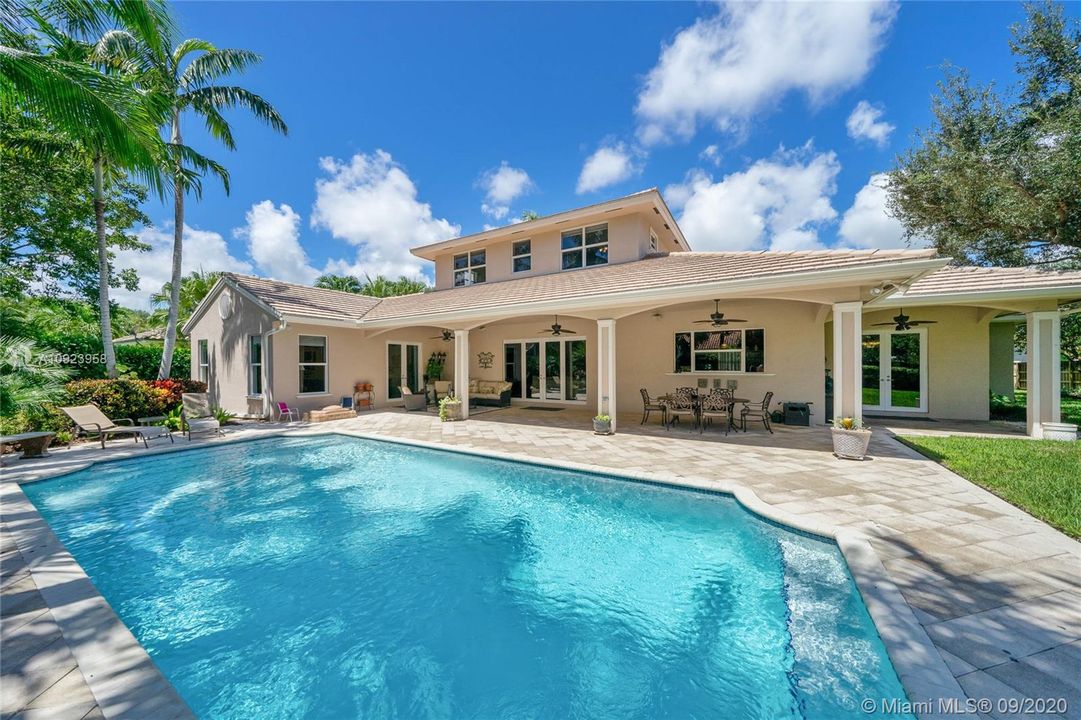 Recently Sold: $1,325,000 (5 beds, 5 baths, 4619 Square Feet)