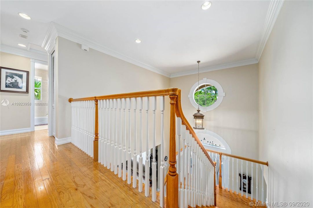 Recently Sold: $1,325,000 (5 beds, 5 baths, 4619 Square Feet)