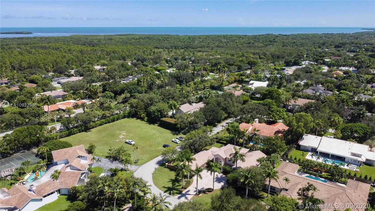 Recently Sold: $1,325,000 (5 beds, 5 baths, 4619 Square Feet)