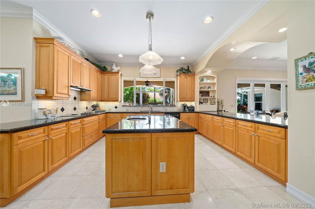 Recently Sold: $1,325,000 (5 beds, 5 baths, 4619 Square Feet)
