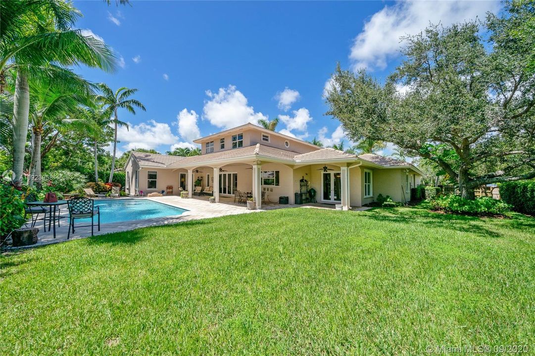 Recently Sold: $1,325,000 (5 beds, 5 baths, 4619 Square Feet)