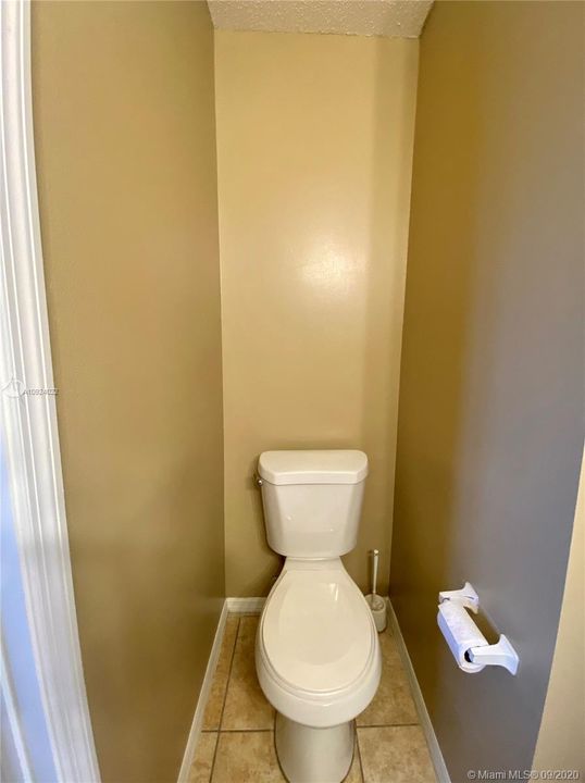 Master bedroom- toilet