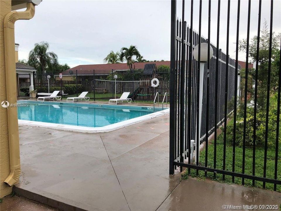 Recently Sold: $179,000 (3 beds, 2 baths, 1200 Square Feet)