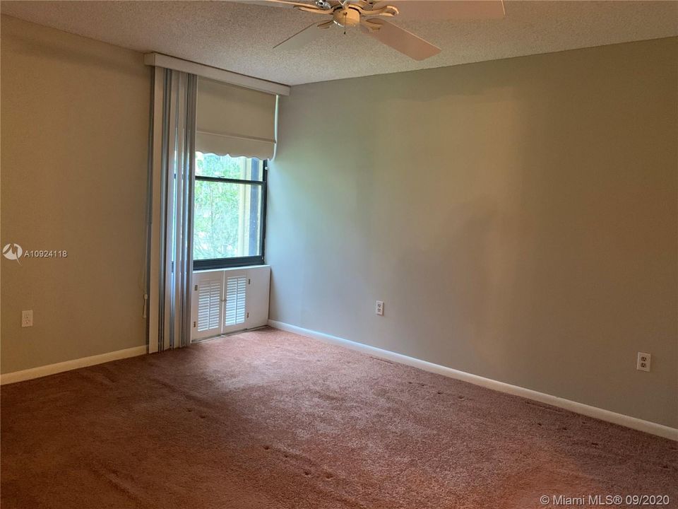 Recently Sold: $130,000 (2 beds, 2 baths, 934 Square Feet)