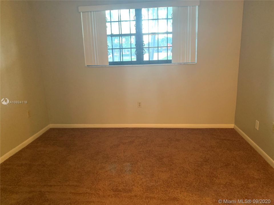 Recently Sold: $130,000 (2 beds, 2 baths, 934 Square Feet)