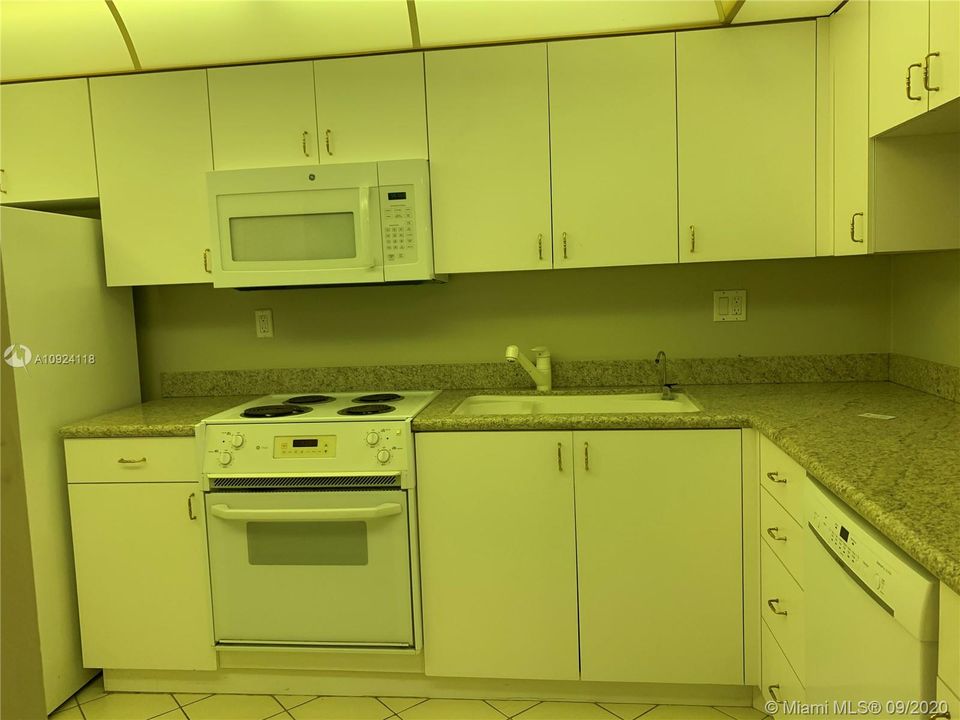 Recently Sold: $130,000 (2 beds, 2 baths, 934 Square Feet)