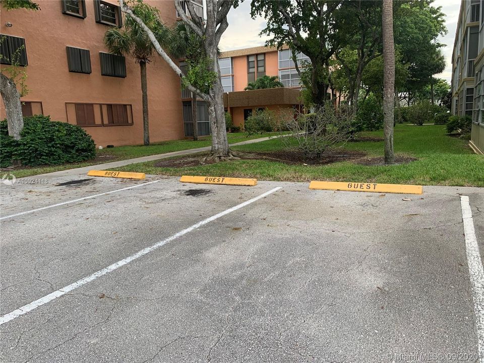 Recently Sold: $130,000 (2 beds, 2 baths, 934 Square Feet)