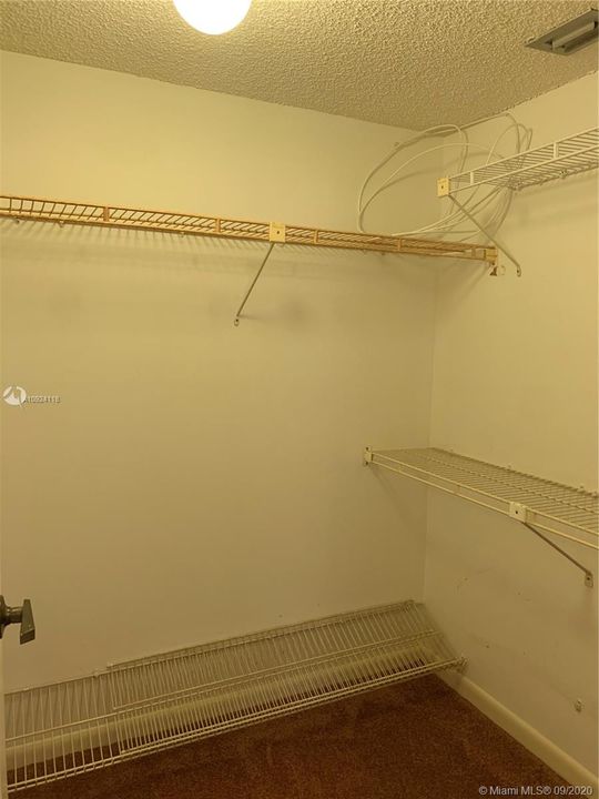 Recently Sold: $130,000 (2 beds, 2 baths, 934 Square Feet)