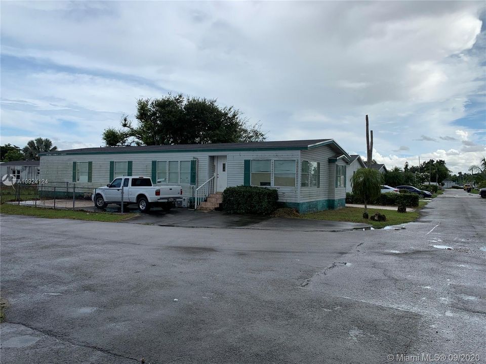 Recently Sold: $145,000 (3 beds, 2 baths, 1690 Square Feet)