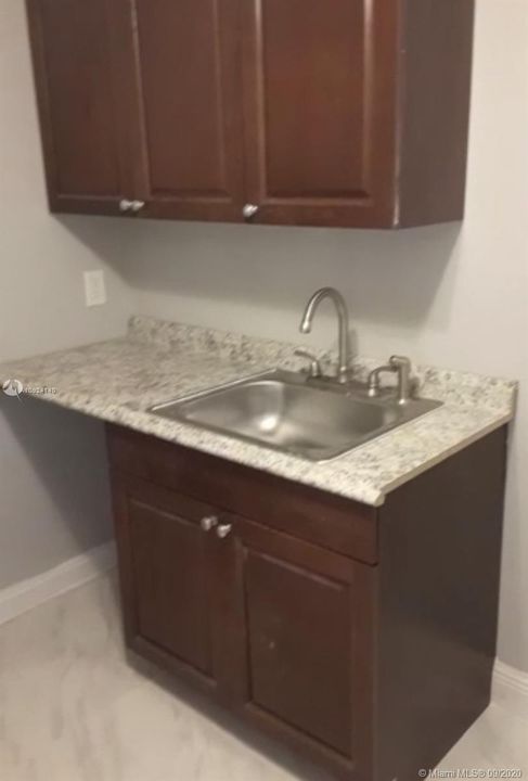 Recently Rented: $900 (1 beds, 1 baths, 0 Square Feet)