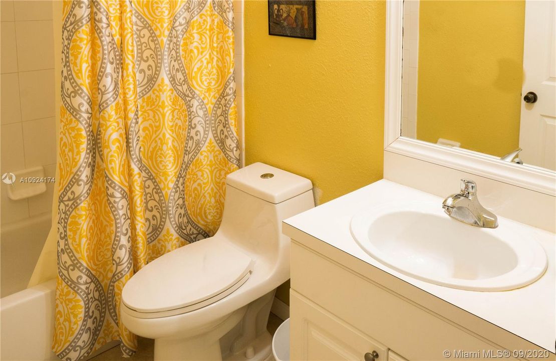 Недавно продано: $282,900 (3 спален, 2 ванн, 1504 Квадратных фут)