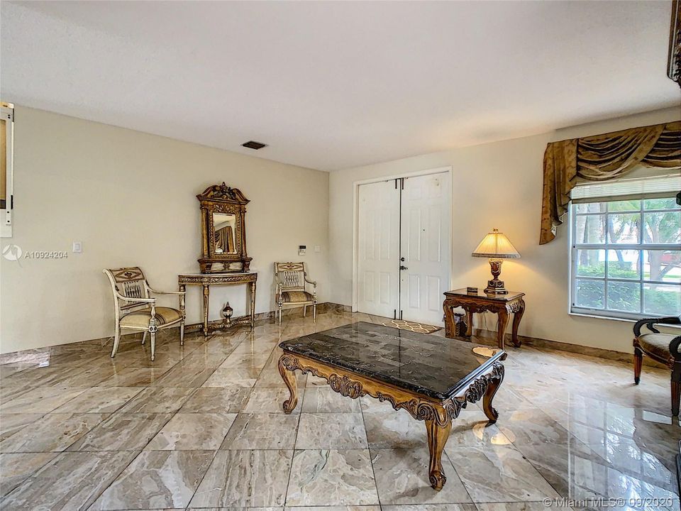 Recently Sold: $1,365,000 (4 beds, 3 baths, 2965 Square Feet)