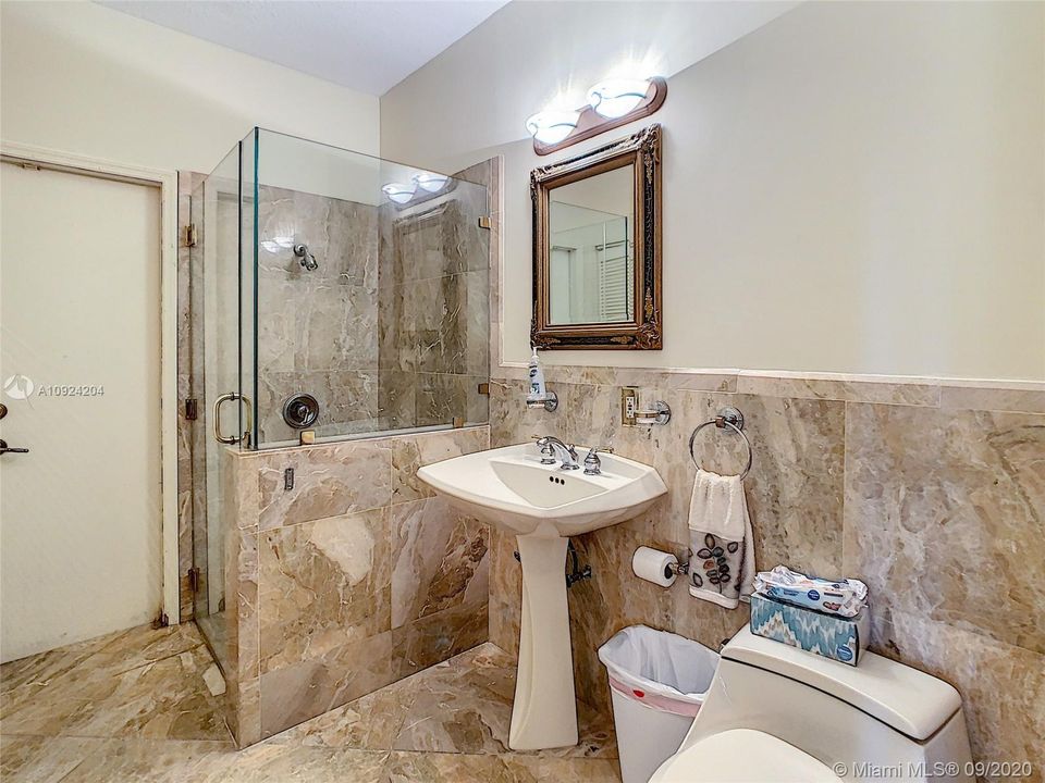 Recently Sold: $1,365,000 (4 beds, 3 baths, 2965 Square Feet)