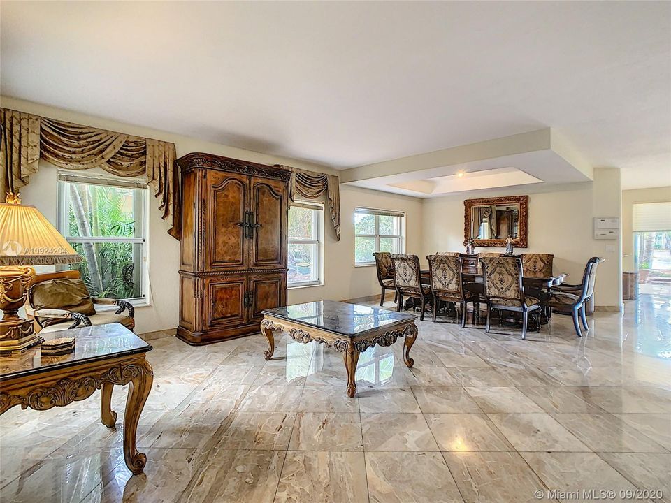 Recently Sold: $1,365,000 (4 beds, 3 baths, 2965 Square Feet)