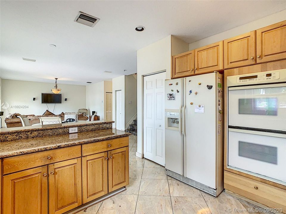Recently Sold: $1,365,000 (4 beds, 3 baths, 2965 Square Feet)
