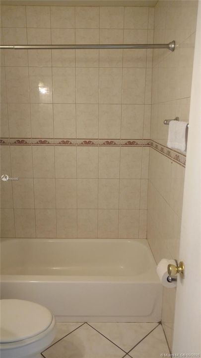 Recently Sold: $245,500 (4 beds, 2 baths, 1260 Square Feet)