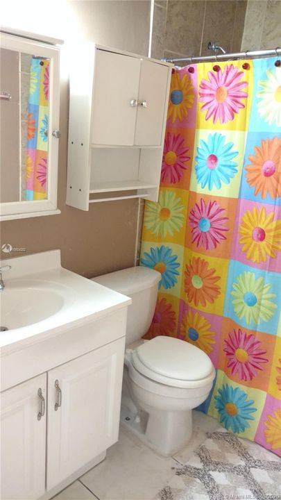 Recently Sold: $245,500 (4 beds, 2 baths, 1260 Square Feet)