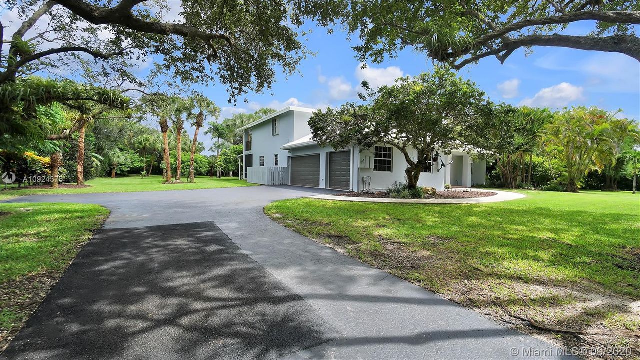 Vendido Recientemente: $575,000 (3 camas, 3 baños, 2653 Pies cuadrados)